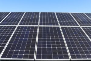 Die Kombination Von Solarenergie Und Energiespeicherung
